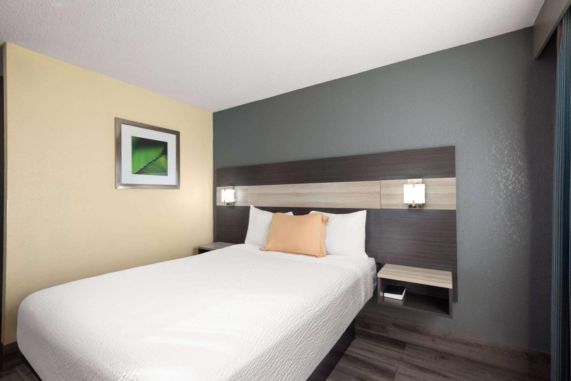 ทราเวลลอดจ์ เพอร์รี่ จอร์เจีย Hotel ภายนอก รูปภาพ